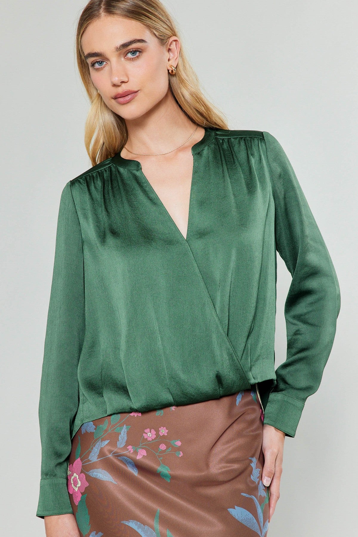 Mandarin Collar Surplus Blouse