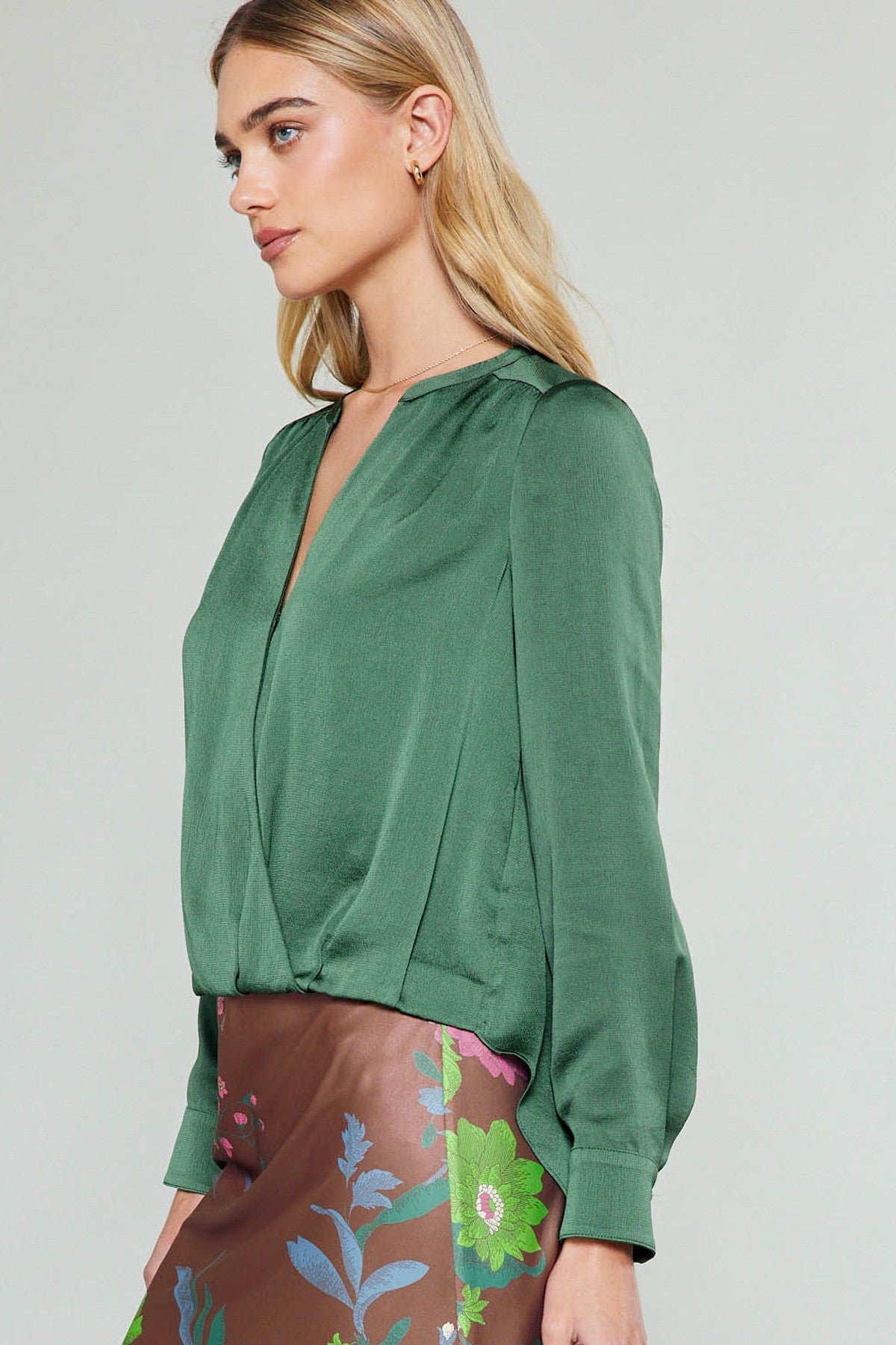 Mandarin Collar Surplus Blouse